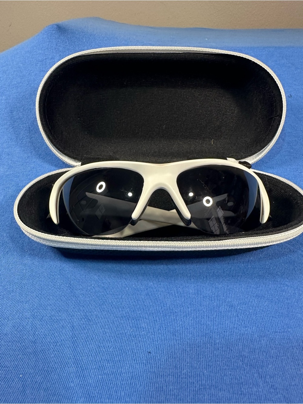 Palm Springs White Wrap Sport Sunglasses Cat 3 with Hard Case Golf Like New